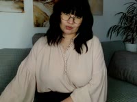 Hi, My name is Lila :) I have two higher educations for which I can