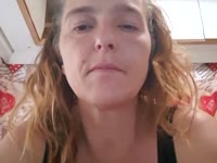 Een stralende dame die aan jou graag de vibe van de zon mee geeft... Nieuwsgierig geworden? kom gerust bij me langs!