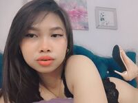 bedroom webcam AickaChan
