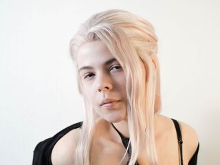 camslut topless EvaLaren