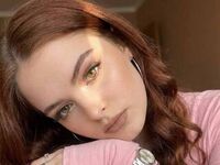 camslut fingering shaved pussy RomanaPittsinger