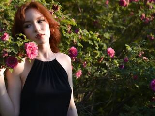 cam girl playing with sextoy MyrtaGulliver