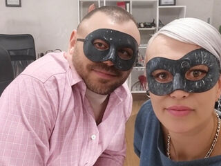 couple shaving pussy JessicaandRon