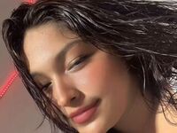 golden shower live cam LolaZurich