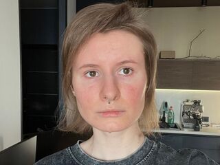 hot naked camgirl AlessandraMillis