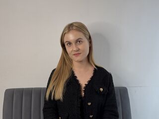 camgirl live porn webcam BellaMonson