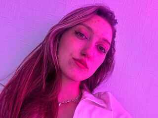 cam girl showing pussy BrandieBeninati