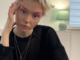 free nude cam CarmeliaPolyak