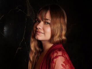 adult liveshow CharlotBlonde