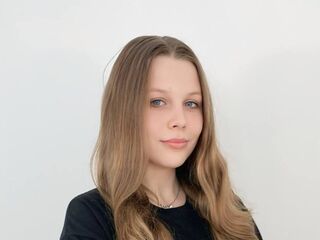 cam girl webcam ChristianeSivie