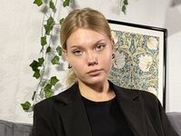 nude cam picture DonellaAndra