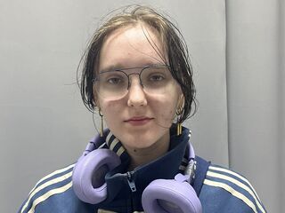 naked cam girl fingering pussy DoraDawson