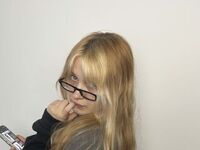 fingering webcamgirl picture EloiseGow
