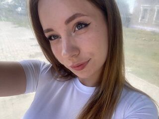 hot cam girl masturbating with dildo ElowenStar