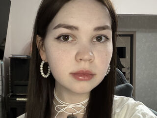 naughty camgirl EmilyCarler