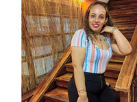 naked girl with webcam masturbating with vibrator GretaOlson