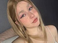 masturbating webcam girl HoneyLumi