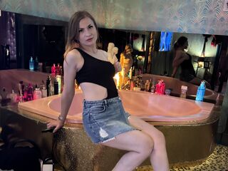 webcam girl chatroom IsaEthan