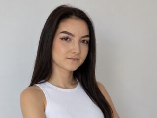 camslut masturbating JacquieShouse