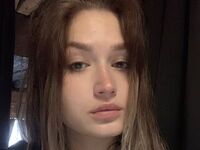 girl shaving pussy JulieannGomaz