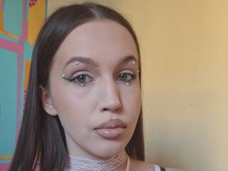 masturbating webcam girl KatrineRemmers