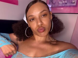 camgirl playing with dildo KemoraVanity