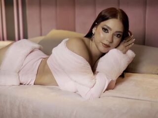 cam girl playing with vibrator LilithFoxter