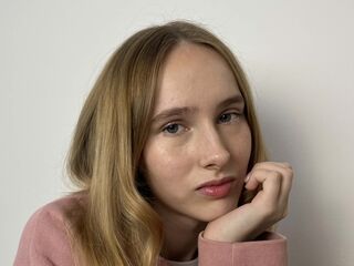 live cam girl LisetteMaupredi