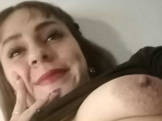 naked camgirl masturbating with dildo LizthRome