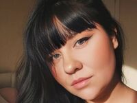 masturbating webcamgirl LolaFerari