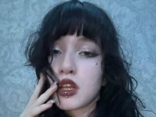 nude webcam girl LouisePerrish