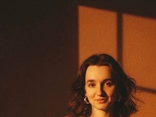 camslut showing tits LurlineSundling