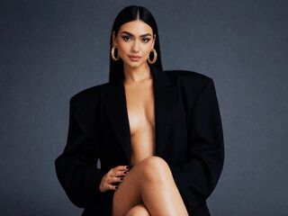 nude camgirl pic ManuelaHall