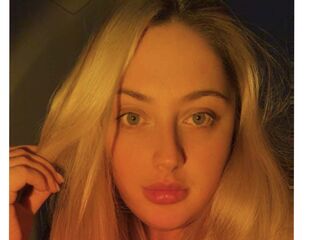naughty camgirl masturbating MarieBuck