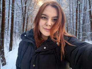 camwhore masturbating with dildo MeganTodd