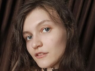 masturbating camgirl MillieStrife