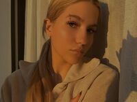closeup webcam NicoleOrtiz