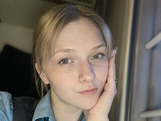 cam girl masturbating with dildo PiaFykes