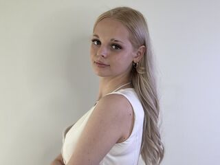 naked cam girl masturbating with dildo RosarioKerans