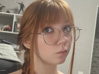 naked cam girl masturbating with vibrator RozellaBouch