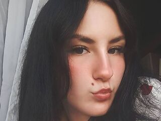 closeup webcam SadeLanden