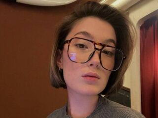 sex webcam chatroom SheilaSweezer