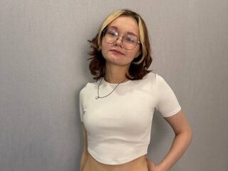 video ShemikaDestro