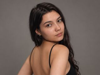 naked webcam girl fingering SophieShark
