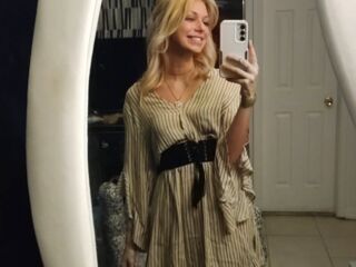 naked webcam girl masturbating SuzySweetSteps